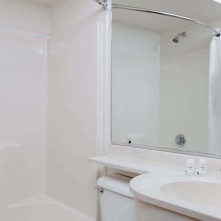 Baymont Inn & Suites By Wyndham Anchorage Airport Екстер'єр фото