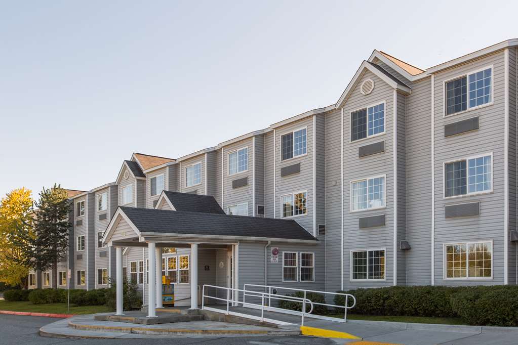 Baymont Inn & Suites By Wyndham Anchorage Airport Екстер'єр фото
