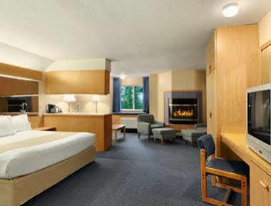 Baymont Inn & Suites By Wyndham Anchorage Airport Екстер'єр фото